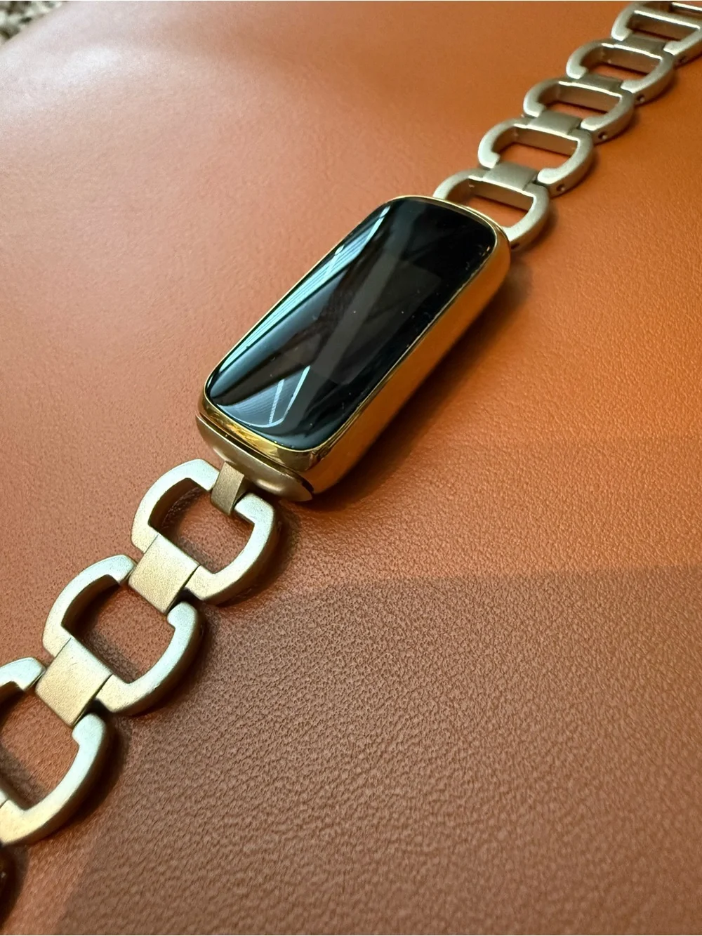 Fitbit Luxe